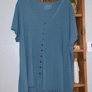 Cute button up ribbed tee
